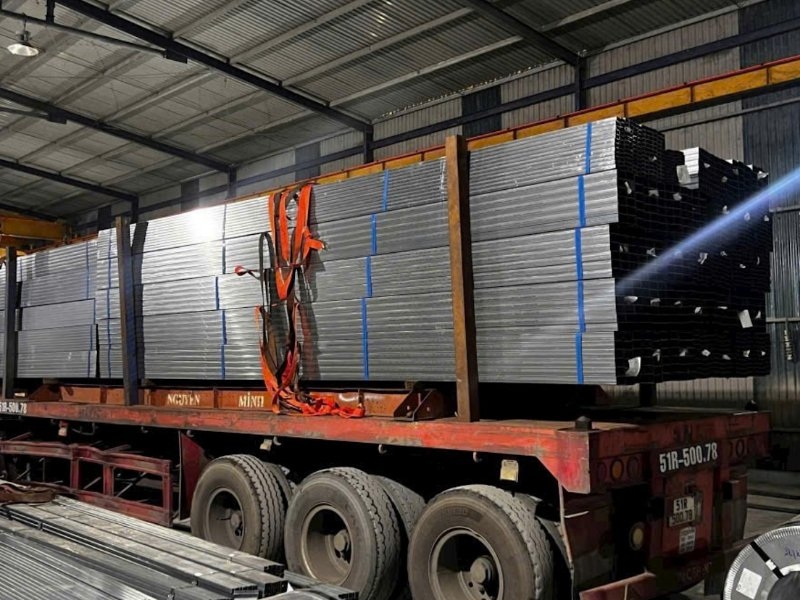 Cung cấp thép hộp Nam Kim tại TP.HCM: quy cách, trọng lượng và giao hàng từ kho Bình Chánh
