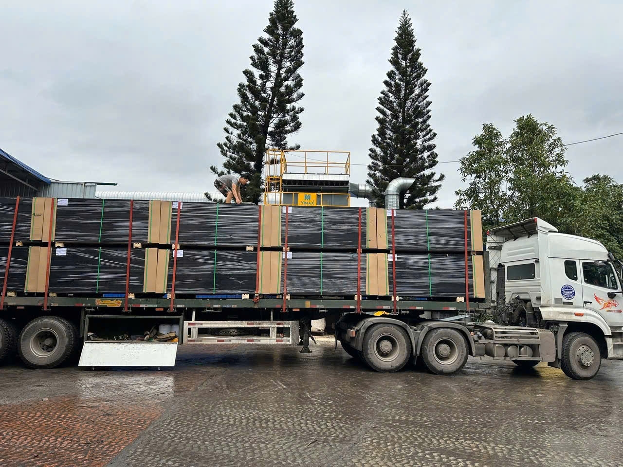 Cung Cấp Ván Ép Phủ Phim 18mm Chất Lượng Cao Cho Dự Án và Đại lý Hàng Sẵn kho Giao Nhanh - Uy Tín Chất Lượng  Goi 0969 775 065 Báo Giao Nhanh Trong 3 Phút , Giao hàng  GẤP Trong Ngày